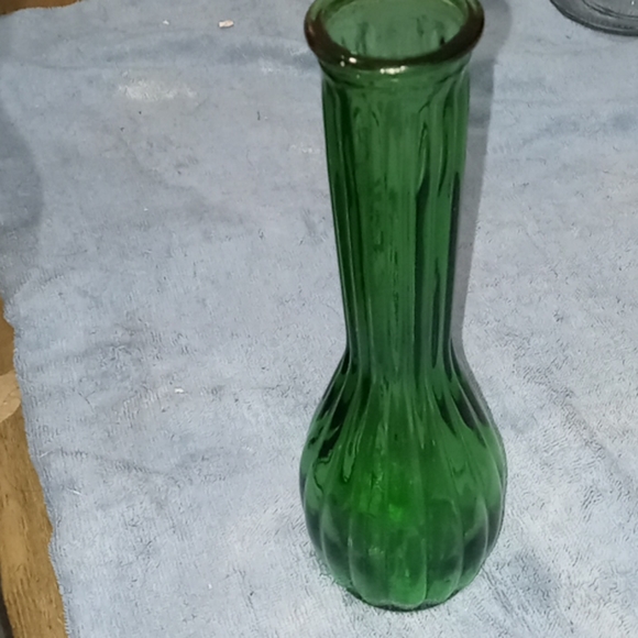 Green glass - Picture 2 of 4